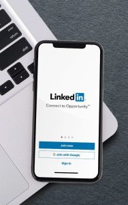 prospection linkedin limites strategie commerciale